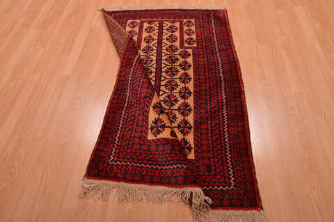 Baluch Red Hand Knotted 30 X 47  Area Rug 100-105905 Image 11