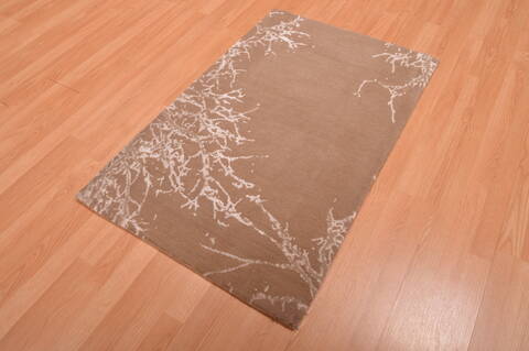 Modern Beige Hand Knotted 27 X 42  Area Rug 100-109005 Image 1