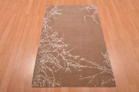 Modern Beige Hand Knotted 27 X 42  Area Rug 100-109005 Image 3