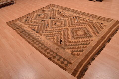 Kilim Brown Hand Knotted 64 X 89  Area Rug 100-109161 Image 3