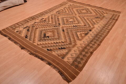 Kilim Brown Hand Knotted 64 X 89  Area Rug 100-109161 Image 5