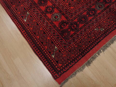 Khan Mohammadi Red Hand Knotted 85 X 115  Area Rug 100-109299 Image 7