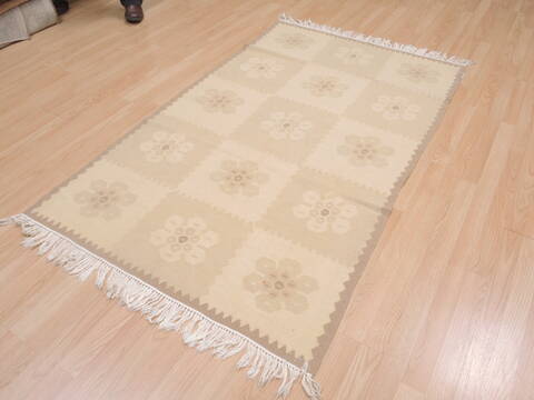 Kilim Beige Flat Woven 40 X 65  Area Rug 100-109304 Image 10