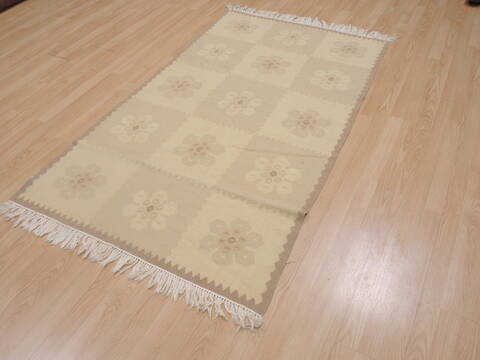 Kilim Beige Flat Woven 40 X 65  Area Rug 100-109304 Image 2