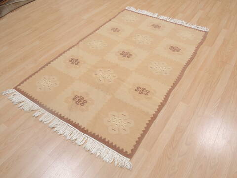Kilim Beige Flat Woven 40 X 60  Area Rug 100-109305 Image 5