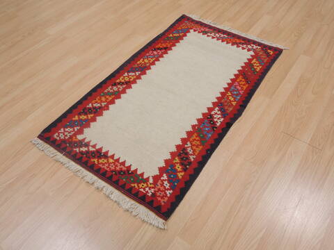 Kilim Beige Flat Woven 26 X 43  Area Rug 100-109309 Image 5