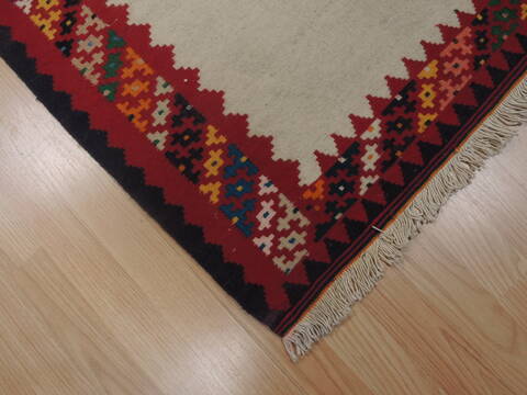 Kilim Beige Flat Woven 26 X 43  Area Rug 100-109309 Image 9
