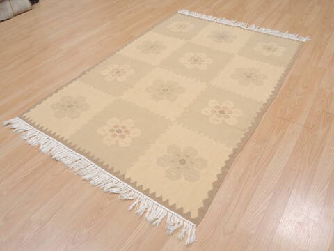 Kilim Beige Flat Woven 42 X 60  Area Rug 100-109383 Image 5