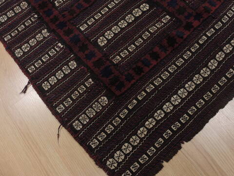 Kilim Red Square Hand Knotted 40 X 40  Area Rug 100-109404 Image 12