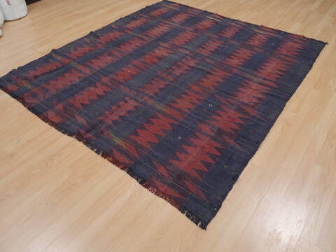 Kilim Red Hand Knotted 59 X 92  Area Rug 100-109451 Image 7