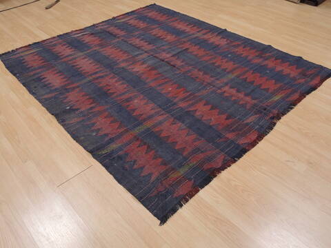Kilim Red Hand Knotted 59 X 92  Area Rug 100-109451 Image 8