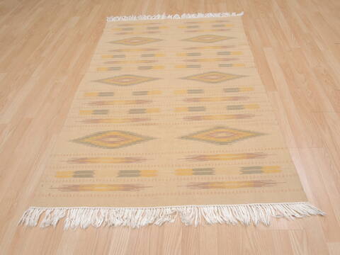 Kilim Beige Flat Woven 40 X 61  Area Rug 100-109522 Image 3