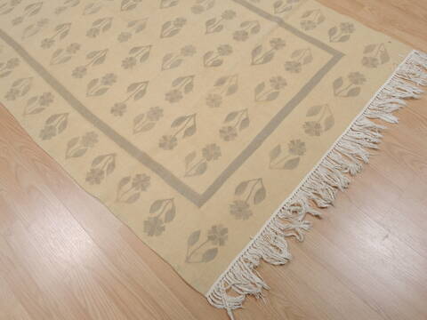 Kilim Beige Flat Woven 40 X 61  Area Rug 100-109523 Image 10