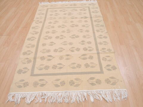 Kilim Beige Flat Woven 40 X 61  Area Rug 100-109523 Image 1