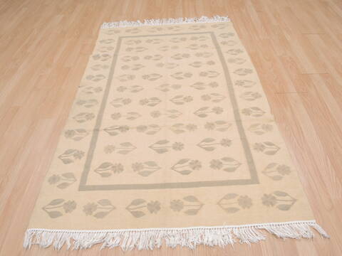 Kilim Beige Flat Woven 40 X 61  Area Rug 100-109523 Image 4