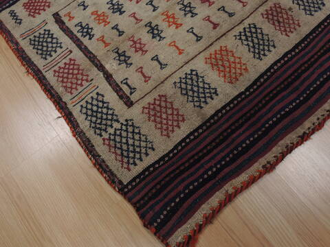 Kilim Red Flat Woven 32 X 37  Area Rug 100-109537 Image 6