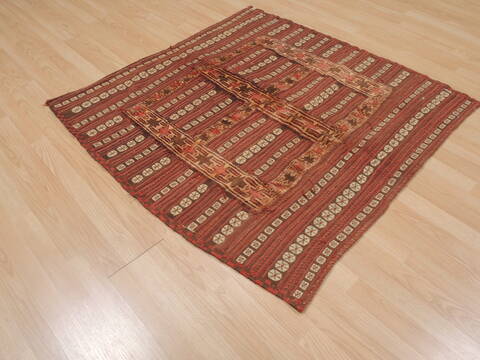 Kilim Red Square Flat Woven 42 X 42  Area Rug 100-109571 Image 15