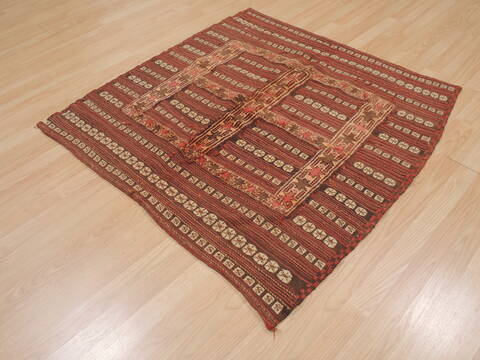 Kilim Red Square Flat Woven 42 X 42  Area Rug 100-109571 Image 2