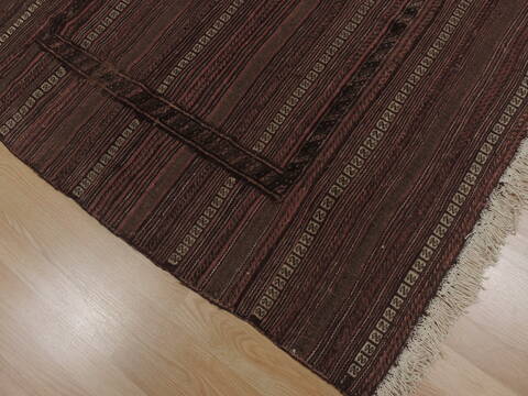 Kilim Brown Flat Woven 42 X 47  Area Rug 100-109619 Image 3