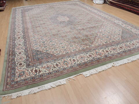 Mahi Green Hand Knotted 100 X 146  Area Rug 100-109766 Image 5