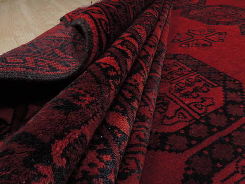 Khan Mohammadi Red Hand Knotted 109 X 137  Area Rug 100-109814 Image 12