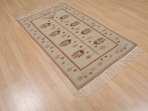 Kilim Beige Flat Woven 30 X 50  Area Rug 100-109816 Image 2