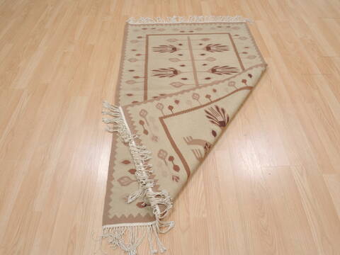 Kilim Beige Flat Woven 30 X 50  Area Rug 100-109816 Image 5