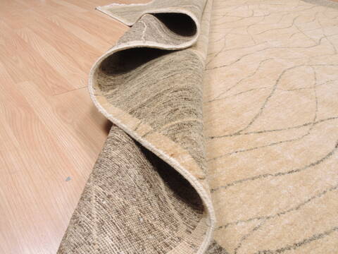 Kathmandu Beige Hand Knotted 810 X 123  Area Rug 100-110248 Image 11
