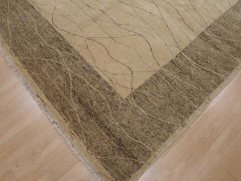 Kathmandu Beige Hand Knotted 810 X 123  Area Rug 100-110248 Image 8