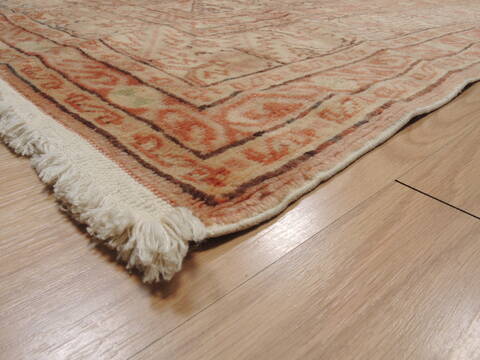 Kayseri Beige Hand Knotted 79 X 121  Area Rug 100-110251 Image 11