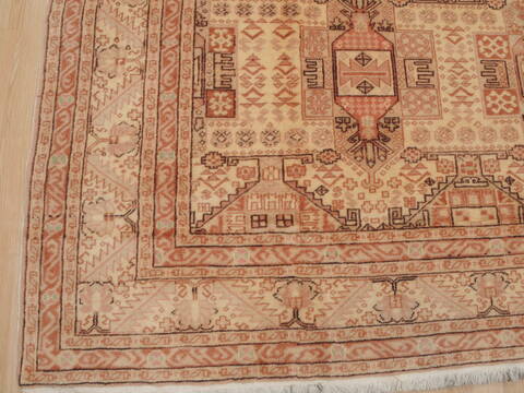 Kayseri Beige Hand Knotted 79 X 121  Area Rug 100-110251 Image 4