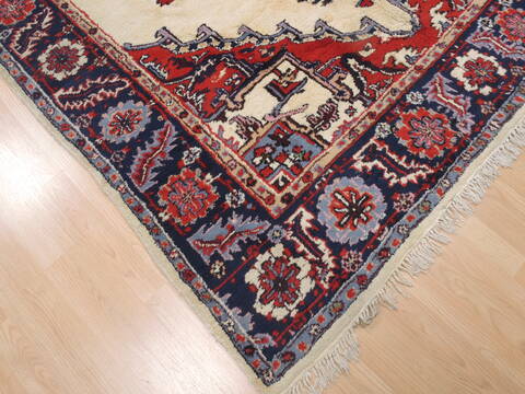 Heriz Beige Hand Knotted 61 X 88  Area Rug 100-110256 Image 4