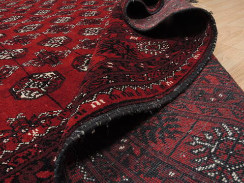 Khan Mohammadi Red Hand Knotted 910 X 127  Area Rug 100-110286 Image 9
