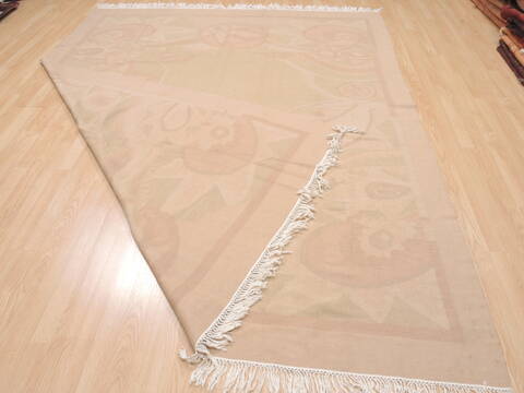 Kilim Beige Flat Woven 72 X 92  Area Rug 100-110382 Image 6