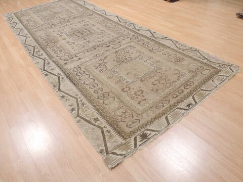 Kilim Beige Runner Flat Woven 51 X 129  Area Rug 100-110410 Image 3