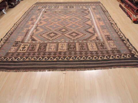 Kilim Beige Flat Woven 84 X 112  Area Rug 100-110451 Image 1