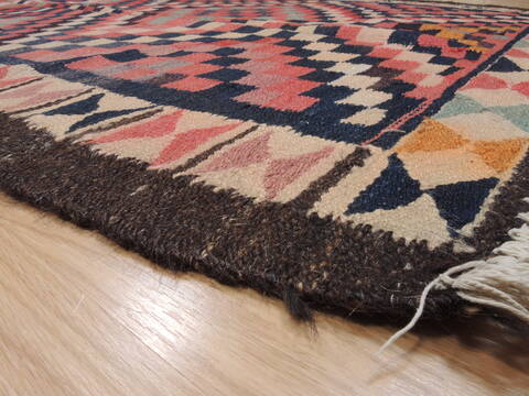 Kilim Multicolor Flat Woven 49 X 92  Area Rug 100-110504 Image 4