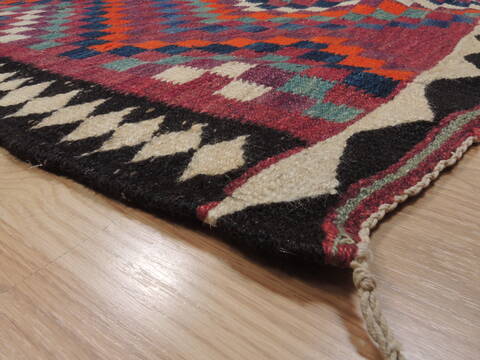 Kilim Red Flat Woven 48 X 75  Area Rug 100-110513 Image 4