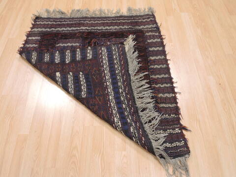 Kilim Red Square Flat Woven 38 X 41  Area Rug 100-110566 Image 6