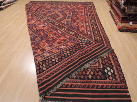 Kilim Red Flat Woven 88 X 135  Area Rug 253-110594 Image 5