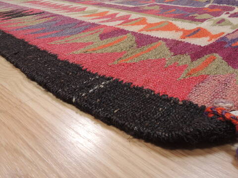 Kilim Red Flat Woven 48 X 92  Area Rug 100-110621 Image 4