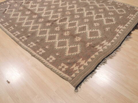 Kilim Brown Flat Woven 67 X 88  Area Rug 100-110670 Image 4