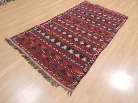 Kilim Red Flat Woven 39 X 63  Area Rug 100-110687 Image 2