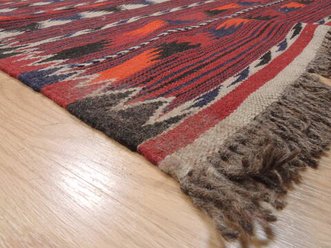 Kilim Red Flat Woven 39 X 63  Area Rug 100-110687 Image 4