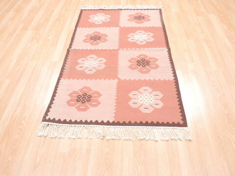 Kilim Beige Flat Woven 30 X 50  Area Rug 100-110763 Image 1