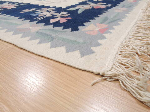 Kilim Beige Flat Woven 32 X 61  Area Rug 100-110764 Image 5