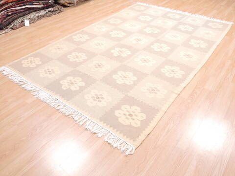 Kilim Beige Flat Woven 67 X 91  Area Rug 100-110765 Image 2