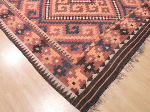 Kilim Red Flat Woven 74 X 1210  Area Rug 100-110831 Image 4