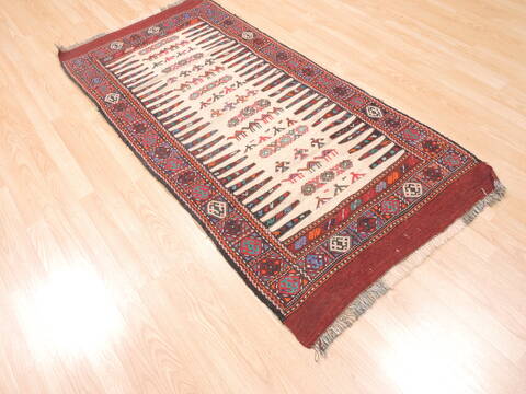 Kilim Red Flat Woven 27 X 59  Area Rug 100-110843 Image 2