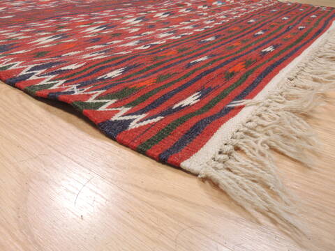 Kilim Red Flat Woven 42 X 64  Area Rug 100-110868 Image 4